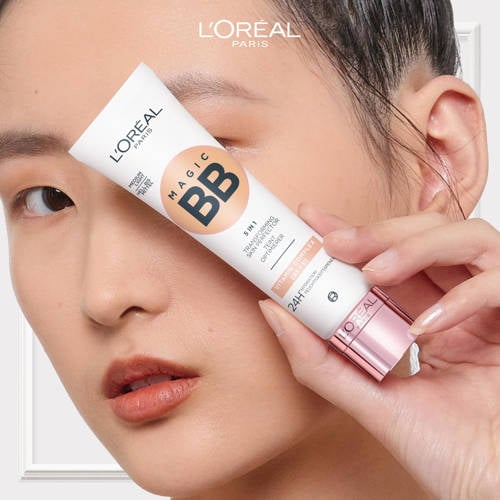 L'Oréal Paris Magic BB – Verzorgende dagcrème en make-up in 1 - BB Cream – Medium Light Beige