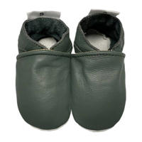 thumbnail: Groene jongens en meisjes Babysteps leren babyslofjes met effen