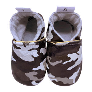 leren babyslofjes met camouflageprint