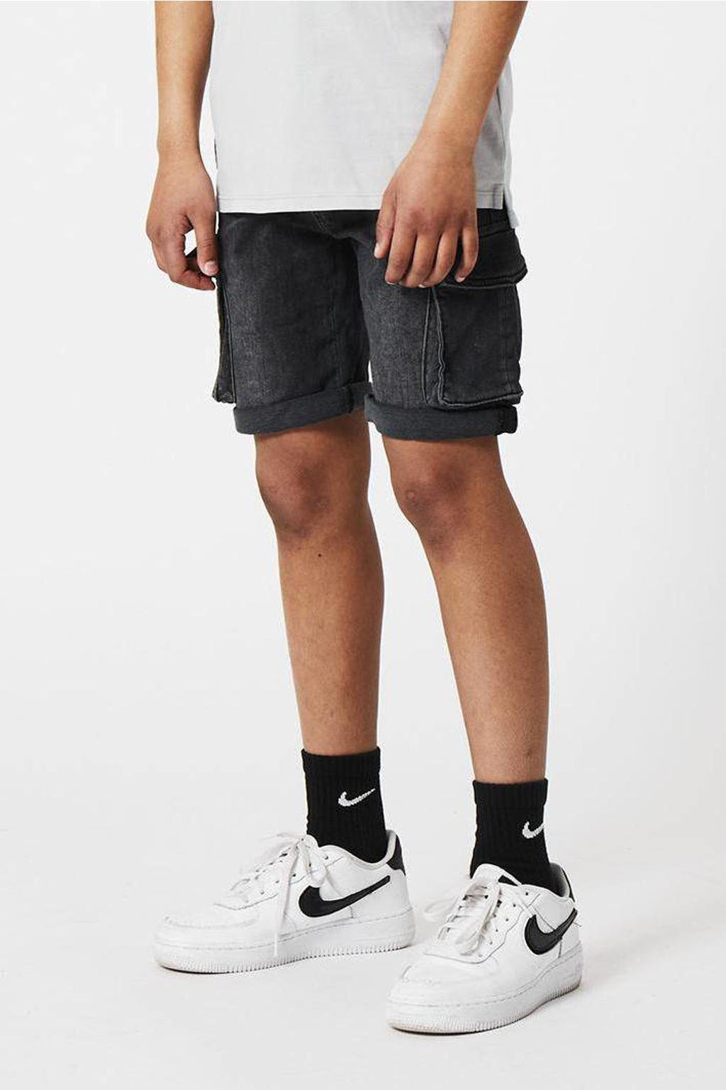 Zwarte jongens CoolCat Junior regular fit jeans bermuda Norris van jersey met elastische tailleband met koord