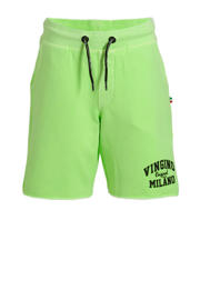 thumbnail: Groene jongens Vingino Essentials sweatshort met regular waist, elastische tailleband met koord en logo dessin