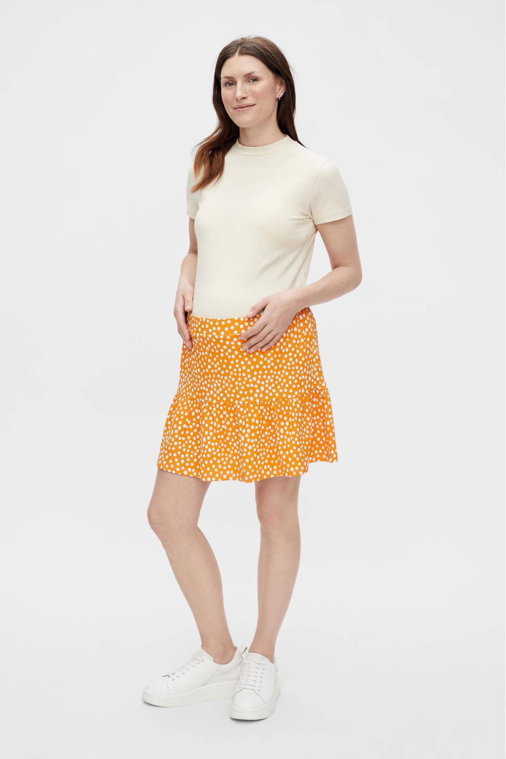 Oranje en witte dames MAMALICIOUS zwangerschapsrok van polyester met regular waist, elastische tailleband en stippenprint
