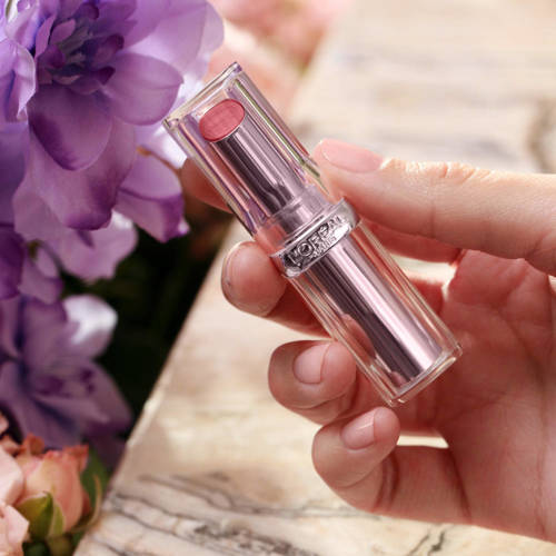 L'Oréal Paris Glow Paradise Balm-In-Lipstick lippenstift 107 Brown Enchante Bruin