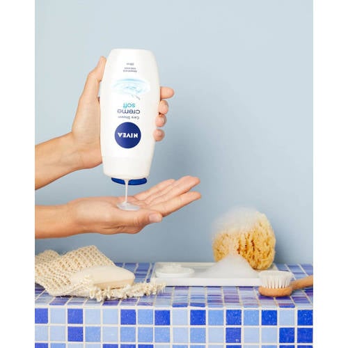 Nivea Crème Soft douchecrème 6 x 250 ml voordeelverpakking Douchegel