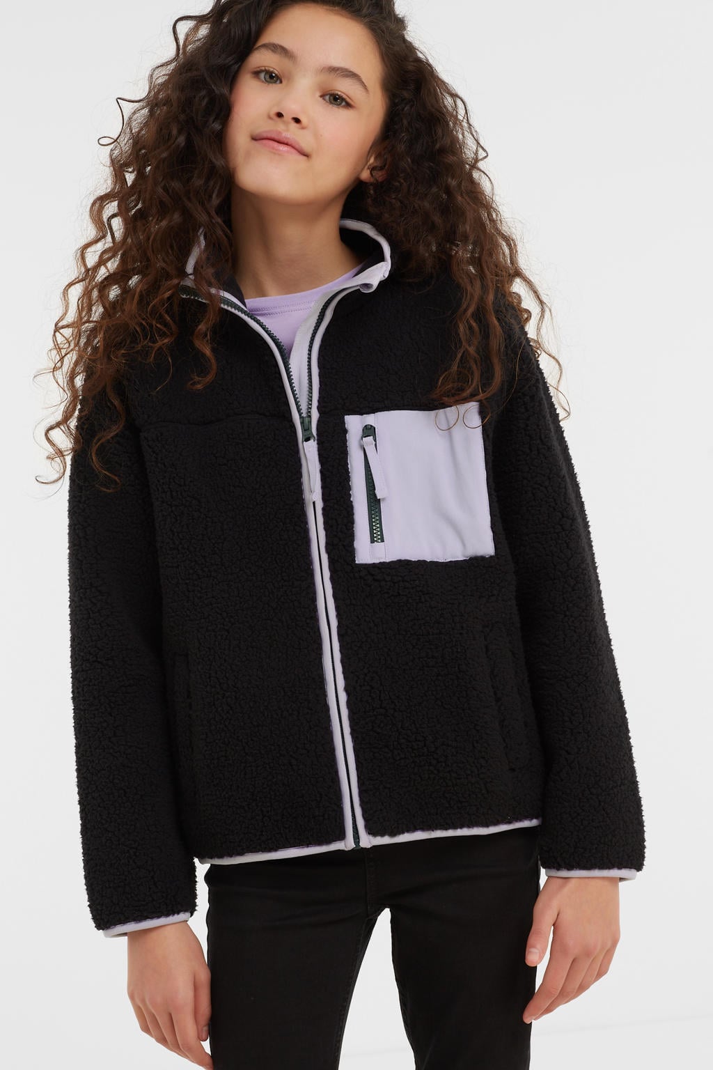 Zwarte meisjes anytime teddy fleece vest met meerkleurige print, lange mouwen, opstaande kraag en ritssluiting