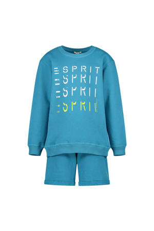 sweater + T-shirt + short geel
