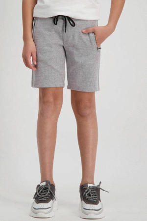 short grijs