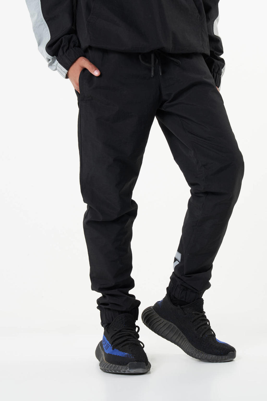 Zwarte jongens CoolCat Junior regular fit joggingbroek Parker CB van nylon met elastische tailleband en tekst print