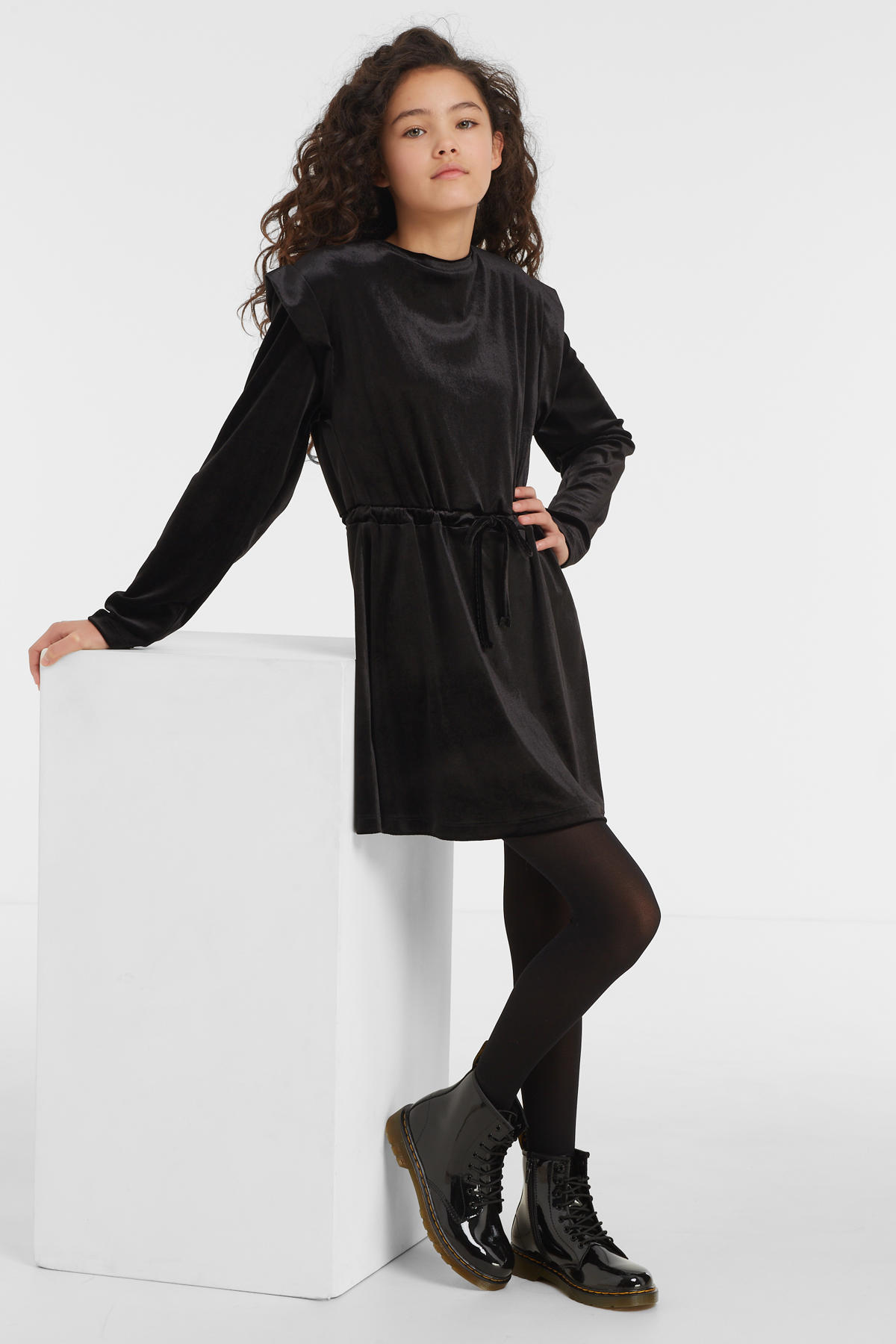 Thermisch dividend Gedeeltelijk anytime velvet jurk zwart kopen? | Morgen in huis | kleertjes.com