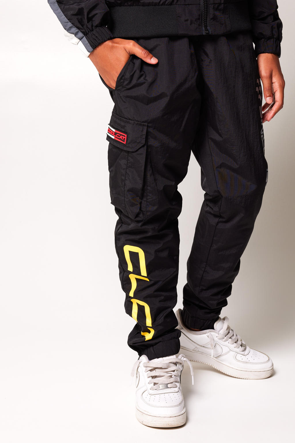Zwarte jongens CoolCat Junior regular fit joggingbroek Preston CB van nylon met elastische tailleband met koord en tekst print