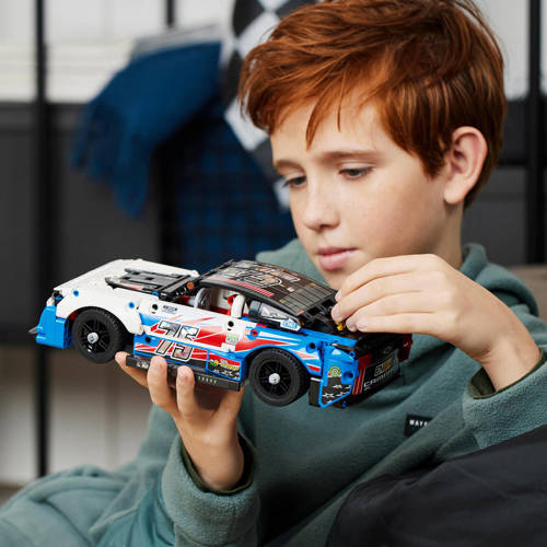 Lego Technic NASCAR Next Gen Chevrolet Camaro ZL1 42153 Bouwset