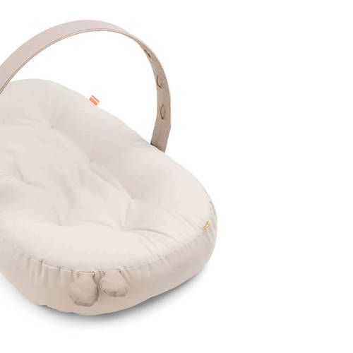 Done by Deer Cozy Lounger met activiteitenboog Raffi Babynest Beige