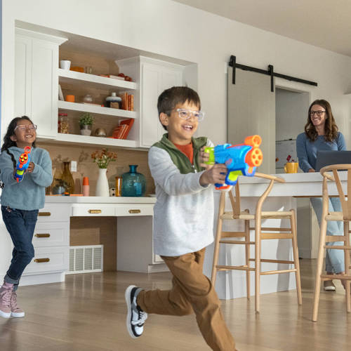 NERF Elite Junior Explorer Blaster | Blaster van