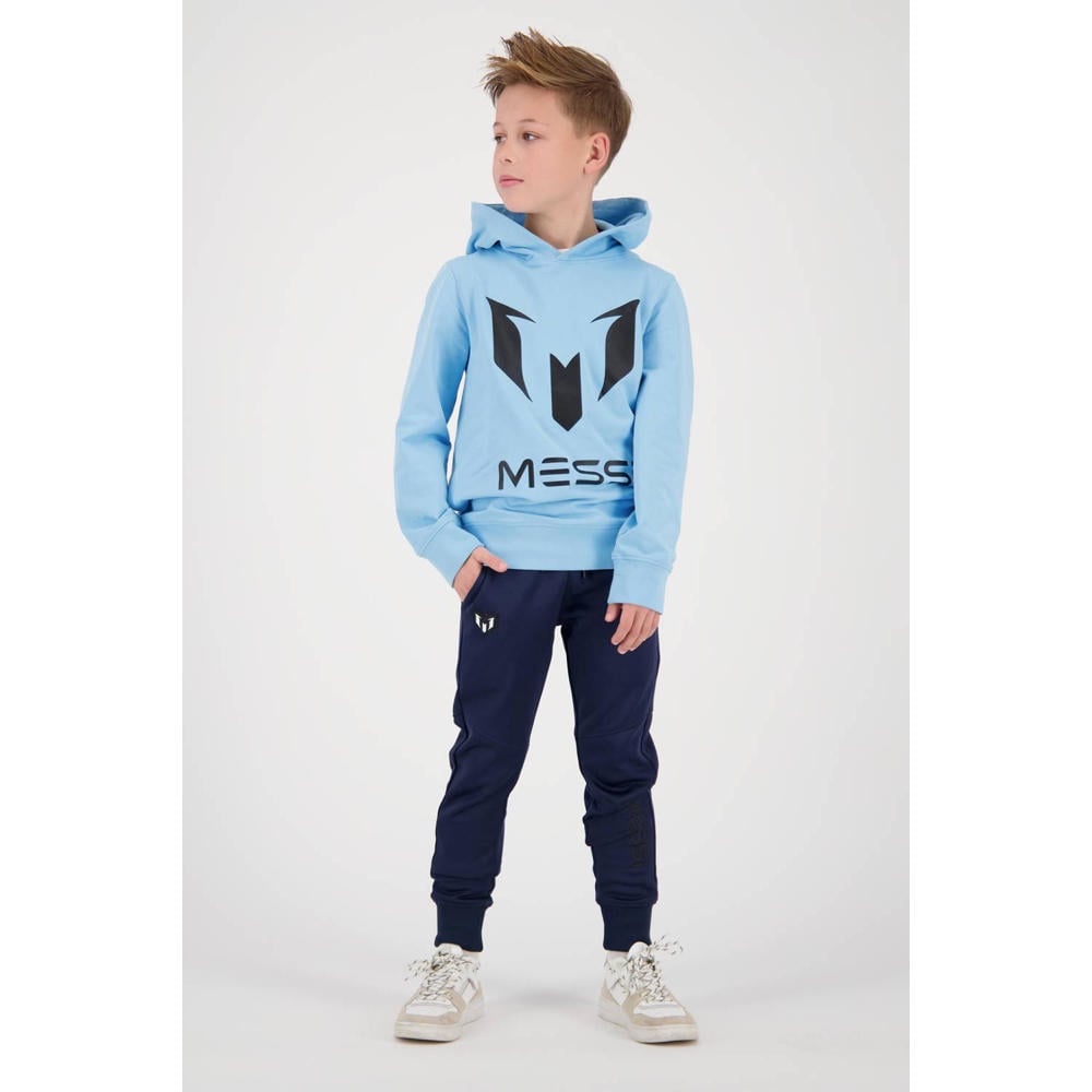 Lichtblauwe jongens Vingino x Messi hoodie van sweat materiaal met logo dessin, lange mouwen en capuchon
