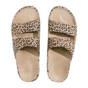   slippers met panterprint beige