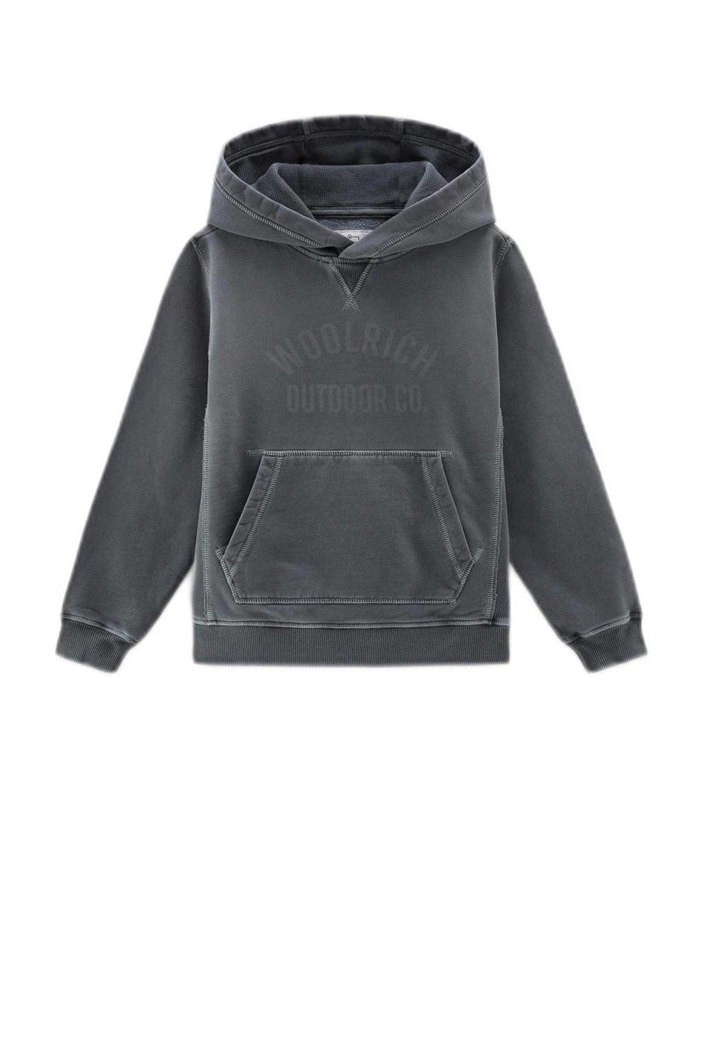 Zwarte jongens Woolrich hoodie van sweat materiaal met logo dessin, lange mouwen en capuchon