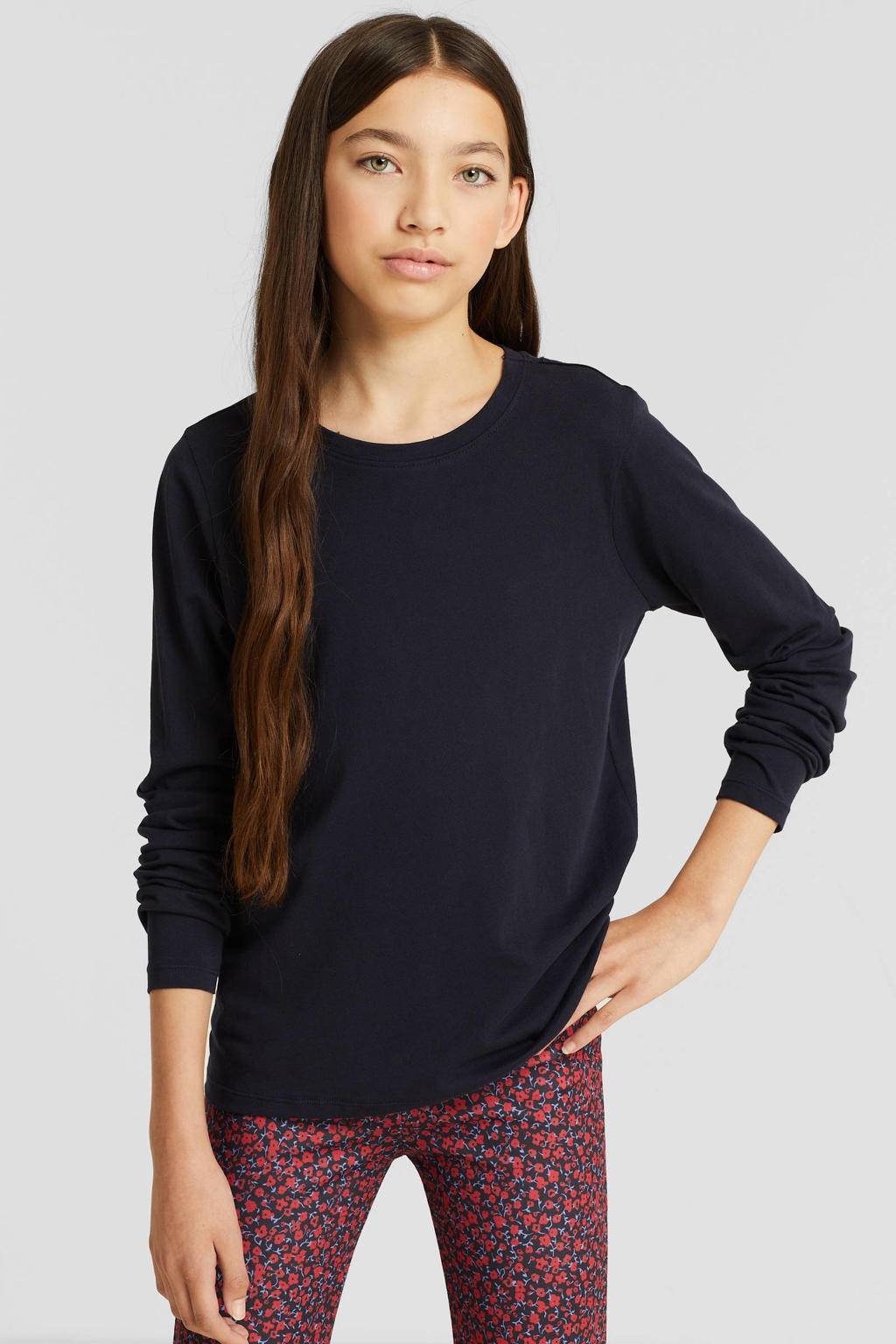 Donkerblauwe meisjes anytime longsleeve T-shirt van katoen met effen, lange mouwen en ronde hals