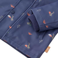 thumbnail: Blauwe jongens Fresk jongens regenjas Rabbit nightshadow van gerecycled polyester met all over print, lange mouwen, capuchon en ritssluiting