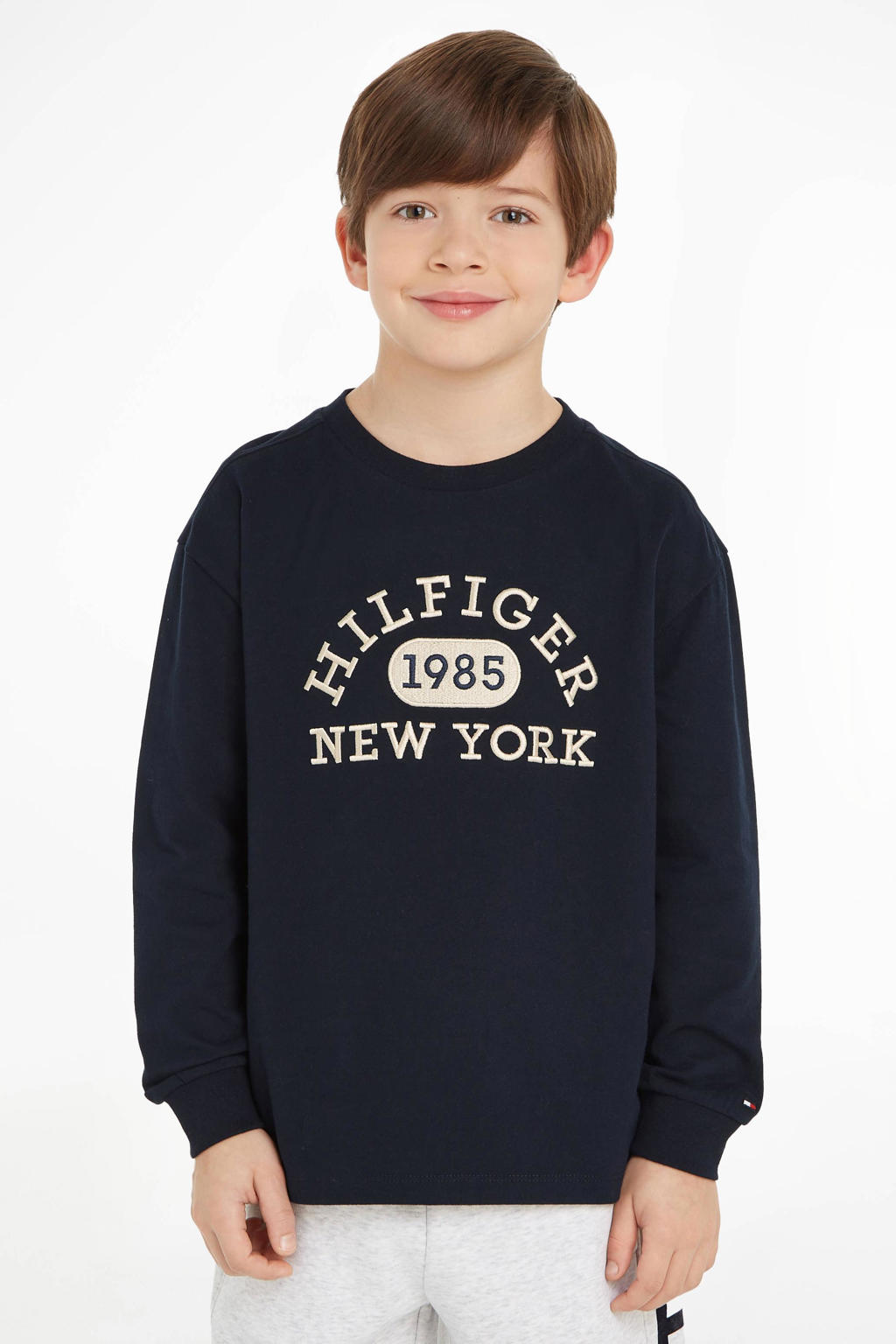 Donkerblauwe jongens Tommy Hilfiger sweater met printopdruk, lange mouwen en ronde hals