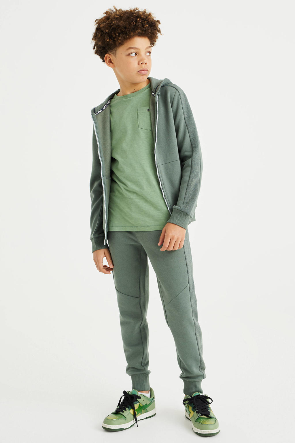 Olijfgroene jongens WE Fashion slim fit joggingbroek met regular waist en elastische tailleband met koord