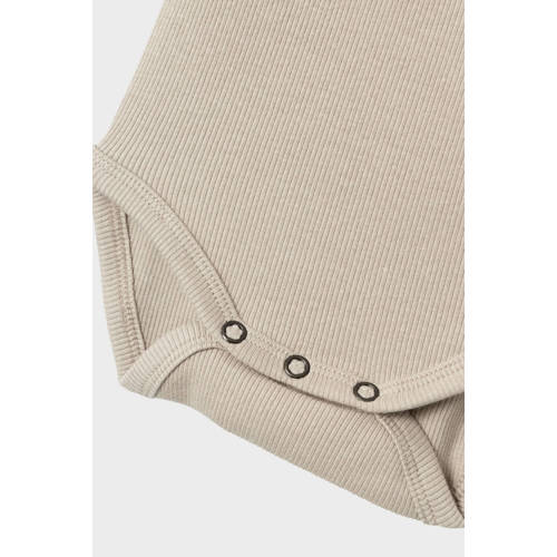 name it BABY romper NBMKAB taupe Bruin Jongens Katoen Ronde hals Effen 50