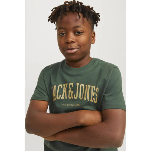 jack & jones JUNIOR T-shirt JJEJOSH met tekst donkergroen Jongens Katoen Ronde hals 116