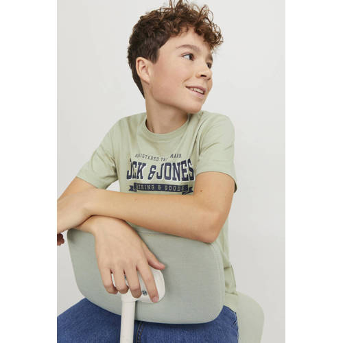 jack & jones JUNIOR T-shirt JJELOGO van katoen pistache groen Tekst 116