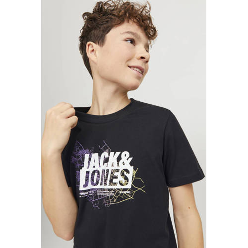 jack & jones JUNIOR T-shirt JCOMAP met printopdruk zwart Jongens Katoen Ronde hals 140