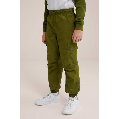 WE Fashion tapered fit cargobroek olijf groen Jongens Katoen Effen 110