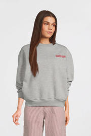thumbnail: Sofie Schnoor sweater met backprint grijs/rood