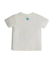 thumbnail: Ecru en aqua jongens Retour Mini T-shirt Delvin van katoen met printopdruk, korte mouwen, ronde hals en drukknoopsluiting