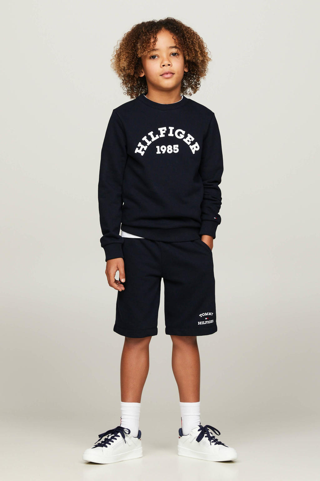 Blauwe jongens Tommy Hilfiger sweater met logo dessin, lange mouwen en ronde hals