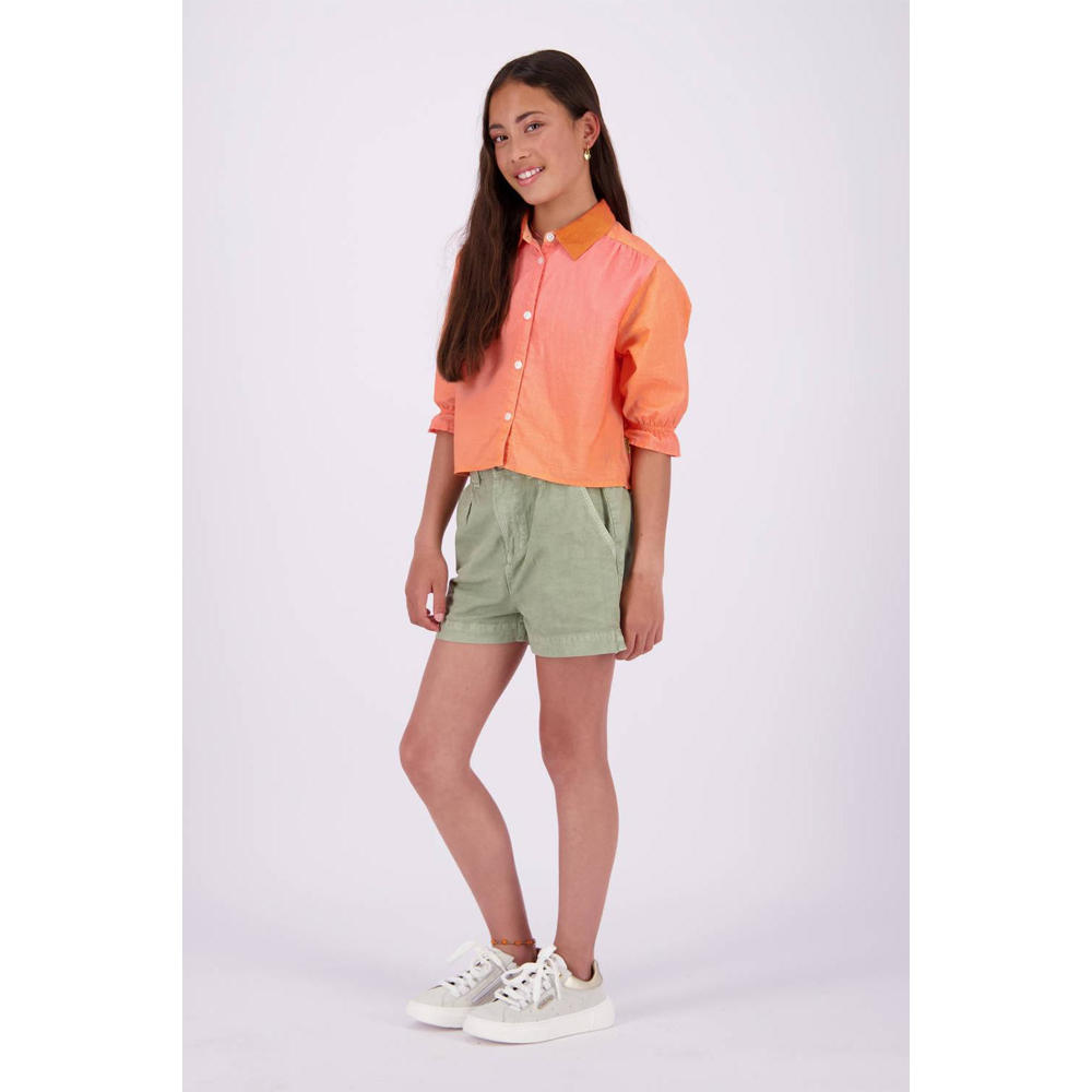 Groene meisjes Vingino casual short Riska van katoen met regular waist, rits- en knoopsluiting en effen