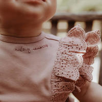 thumbnail: Roze meisjes Your Wishes T-shirt Piper van stretchkatoen met effen, kapmouwtjes, ronde hals en broderie