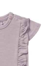 thumbnail: Paarse meisjes Noppies baby T-shirt van biologisch katoen met effen, korte mouwen, ronde hals, drukknoopsluiting en ruches