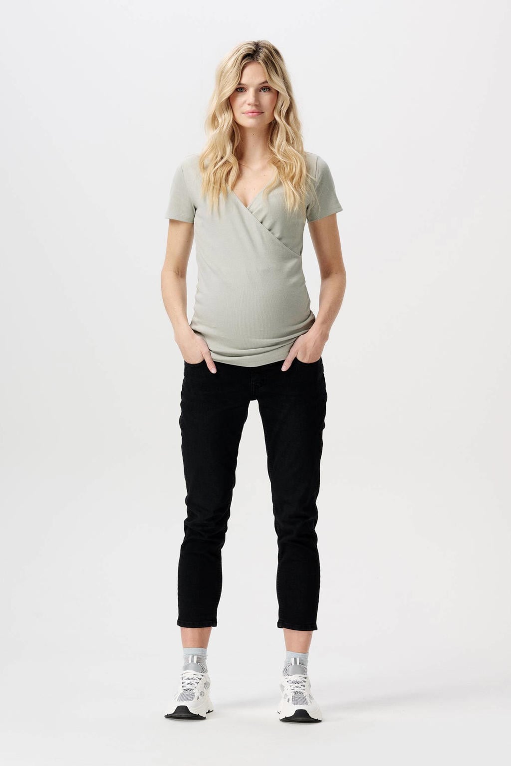 Black denim dames Noppies maternity cropped zwangerschaps slim fit jeans Mila van denim met regular waist en effen