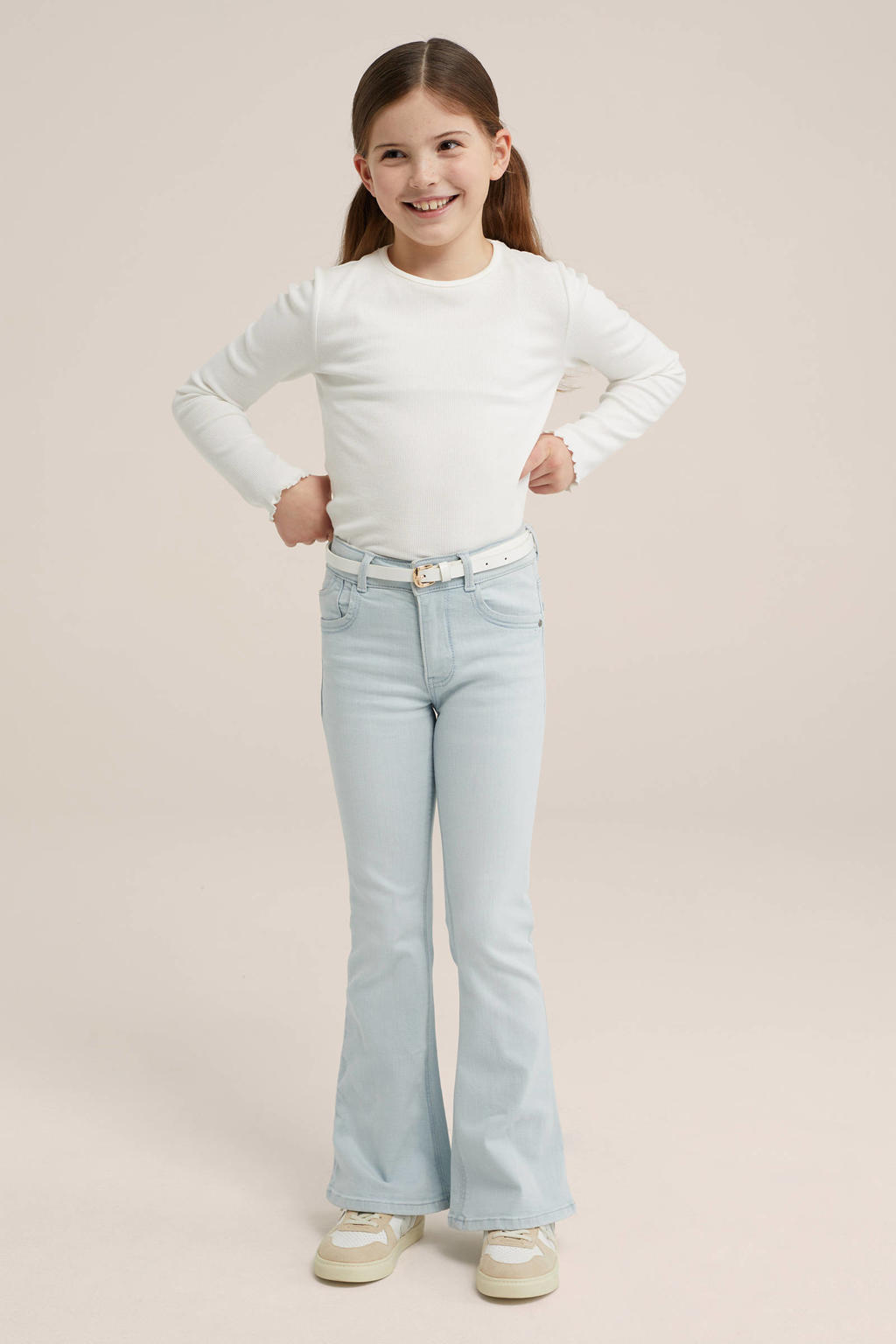 Light blue denim meisjes WE Fashion Blue Ridge flared jeans stone van stretchdenim met regular waist, rits- en knoopsluiting en effen