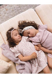 thumbnail: Babystyling gebloemde baby jurk lichtroze/wit