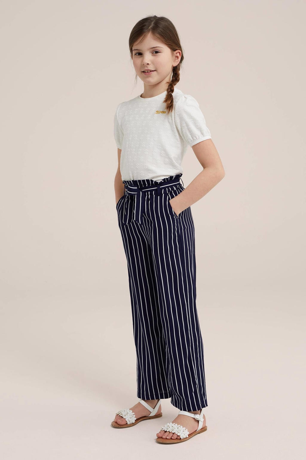 Donkerblauwe meisjes WE Fashion gestreepte broek van viscose met elastische tailleband met koord