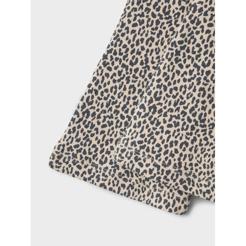 Name it MINI flared broek NMFDIDISA met panterprint zand donkergrijs Beige Meisjes Biologisch katoen 104