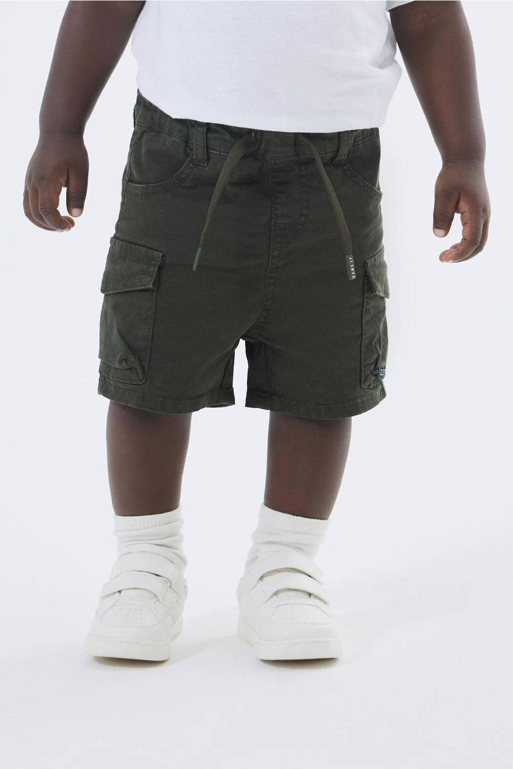 Groene jongens NAME IT MINI cargo short van stretchkatoen met loose fit, regular waist en effen