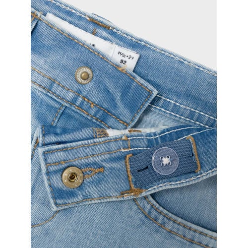 Name it MINI slim fit denim short NKFSALLI light blue denim Korte broek Blauw Meisjes Stretchdenim 104