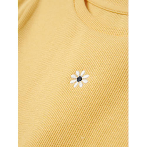 name it KIDS T-shirt NKFVIVEMMA met printopdruk en textuur geel Meisjes Biologisch katoen Ronde hals 122 128