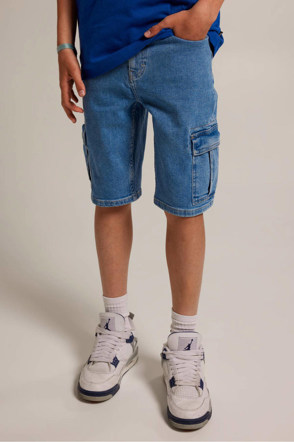 Medium blue denim jongens America Today cargo short van denim met rits- en knoopsluiting en effen