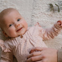 thumbnail: Dirkje baby longsleeve met all over print en ruches roze