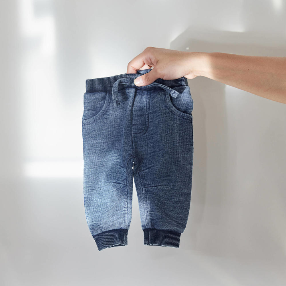 Blauwe jongens Dirkje broek van sweat materiaal met elastische tailleband met koord en effen