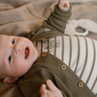 thumbnail: Dirkje vest + longsleeve + broek groen/offwhite