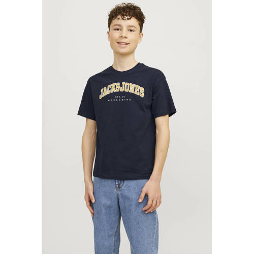 jack & jones JUNIOR T-shirt JJECALEB VARSITY met logo donkerblauw Jongens Katoen Ronde hals 152