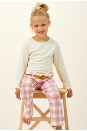 pyjama met roze geruite broek