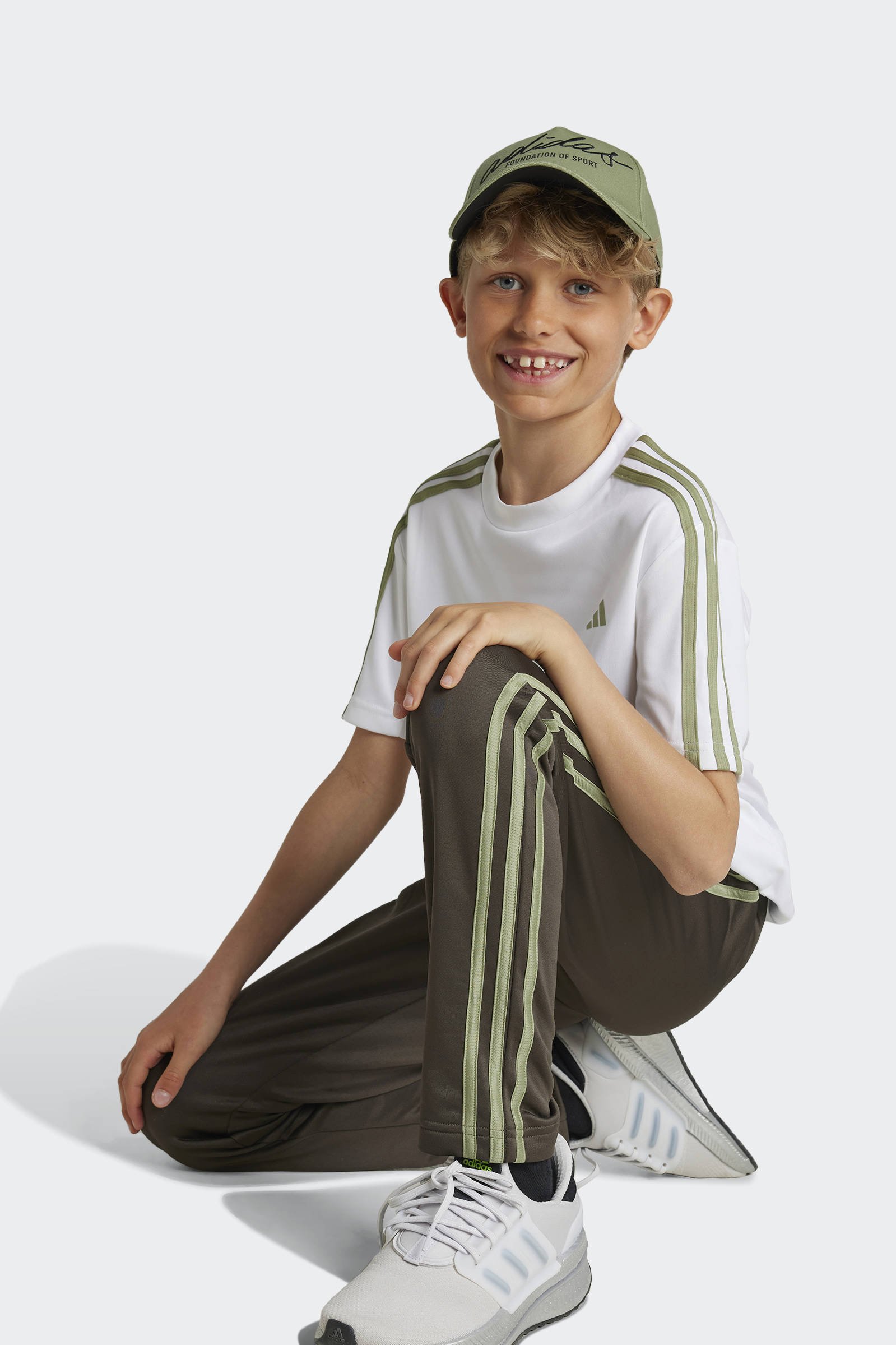 Adidas olijfgroen online